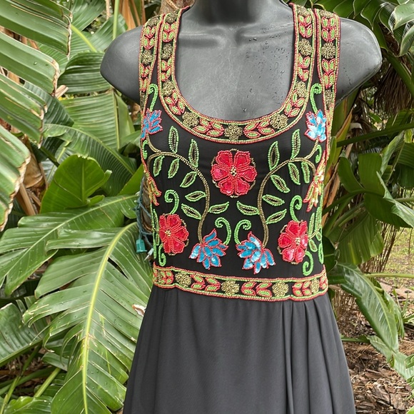 Vintage, AJ Bari silk beaded dark floral gown - Picture 6 of 11